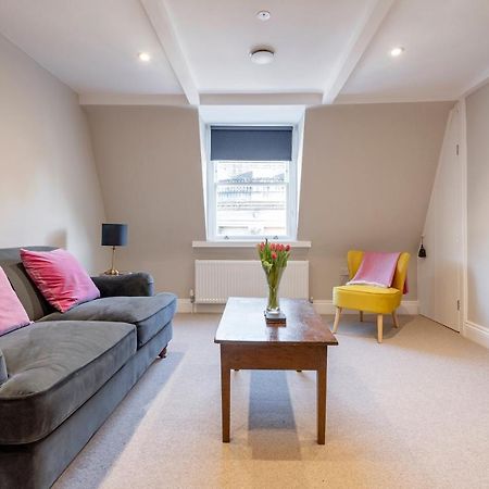 Stunning & Central Milsom Street Apartment バース エクステリア 写真