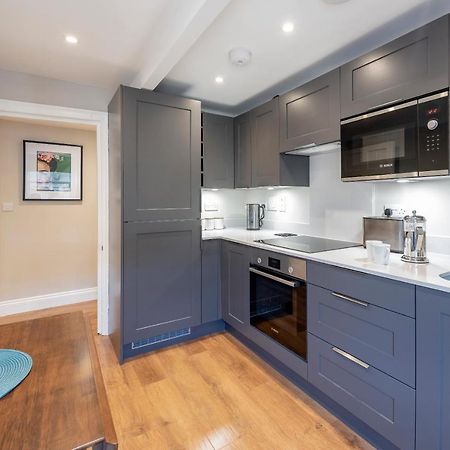 Stunning & Central Milsom Street Apartment バース エクステリア 写真