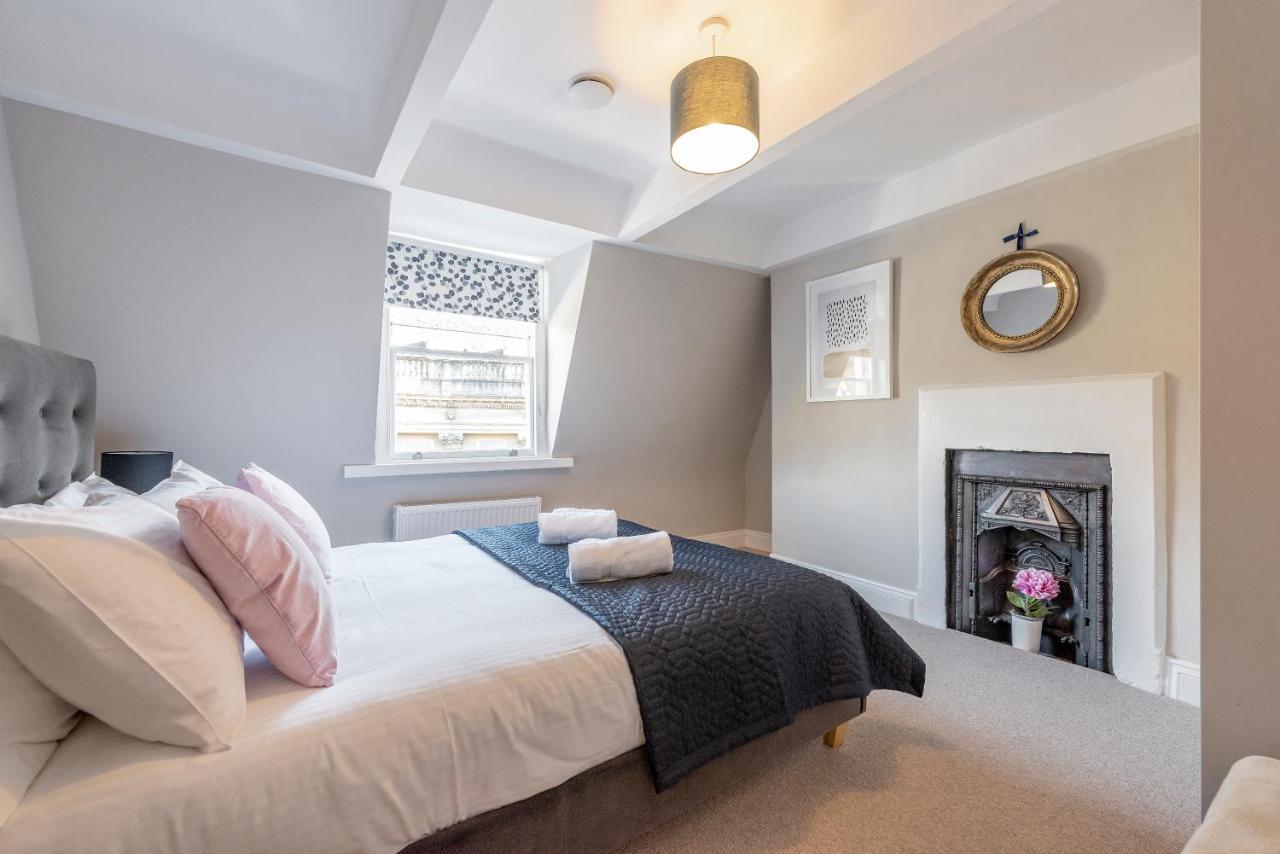 Stunning & Central Milsom Street Apartment バース エクステリア 写真