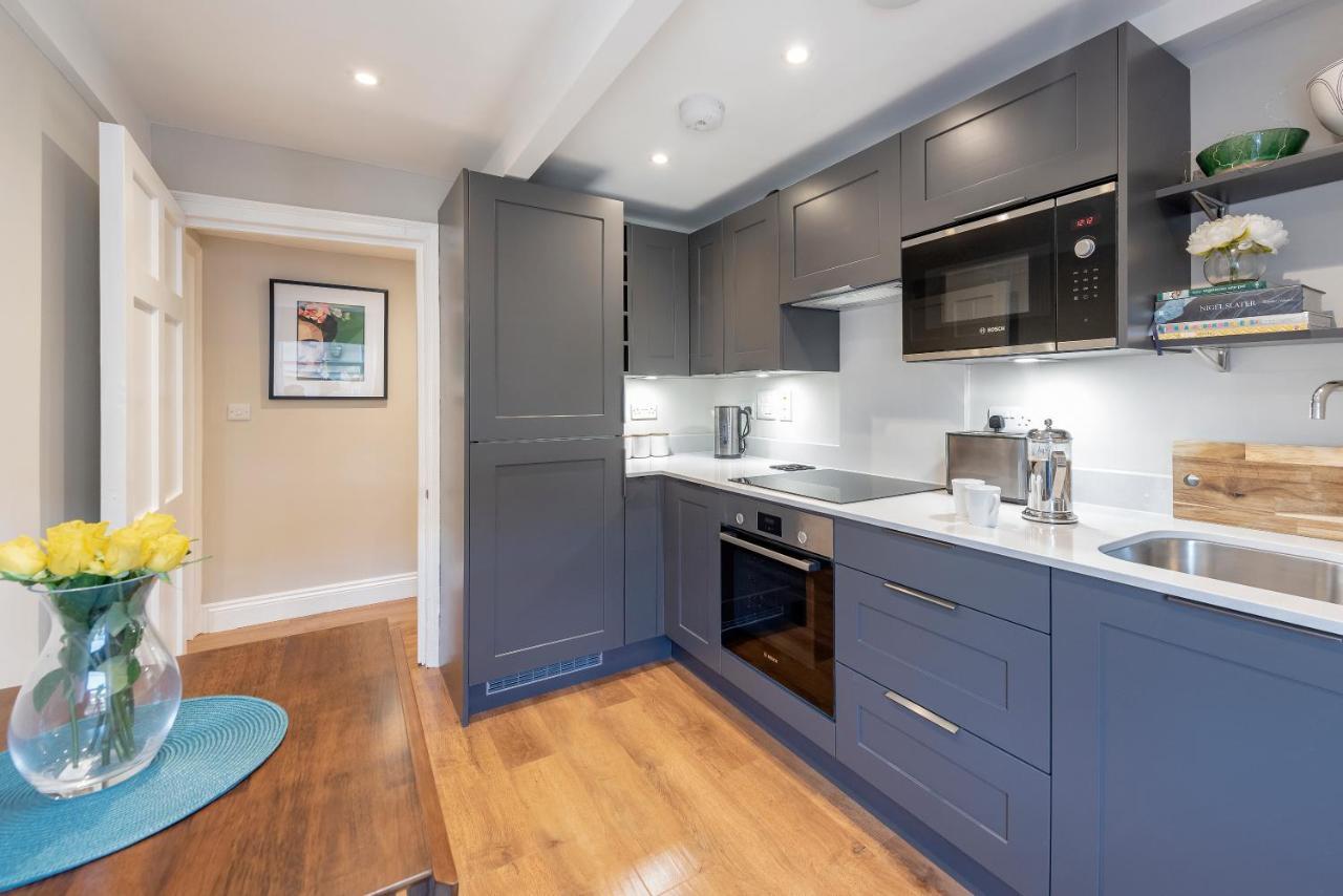 Stunning & Central Milsom Street Apartment バース エクステリア 写真